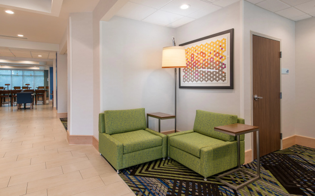 photo 5 of Holiday Inn Express & Suites Columbia-I-26 @ Harbison Blvd by IHG