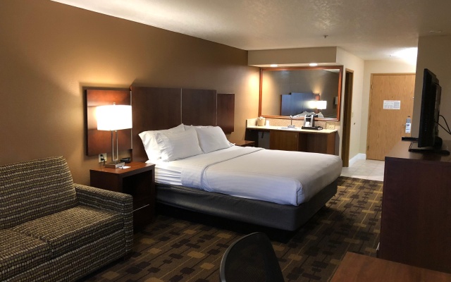 photo 4 of Holiday Inn Express Hotel & Suites Corning by IHG