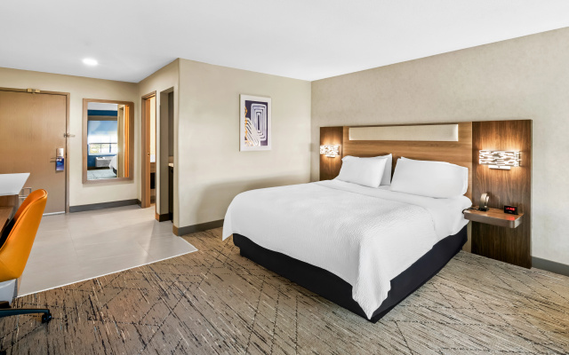 photo 5 of Holiday Inn Express Hotel & Suites Council Bluffs - Conv Ctr by IHG