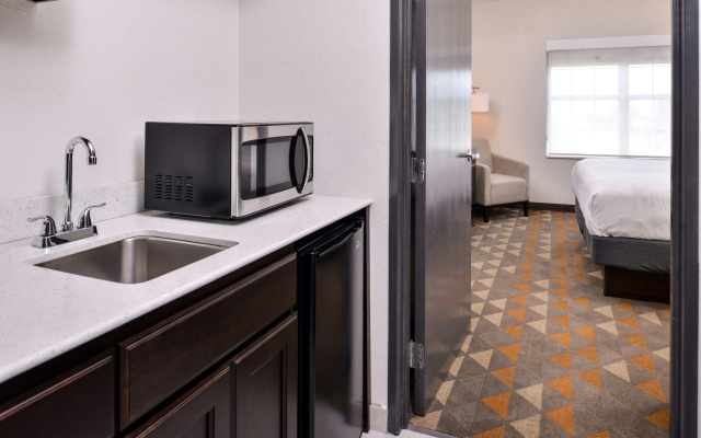 photo 5 of Holiday Inn & Suites Dallas-Addison by IHG
