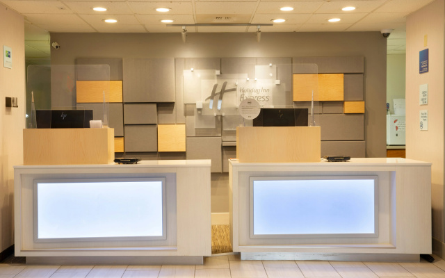 photo 3 of Holiday Inn Express & Suites Dayton-Huber Heights by IHG
