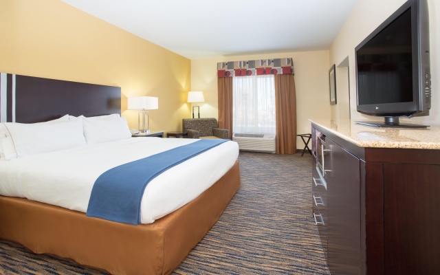 photo 3 of Holiday Inn Express Hotel & Suites Denver North - Thornton by IHG