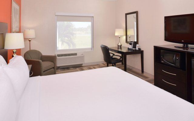 photo 4 of Holiday Inn Express & Suites Florida City by IHG