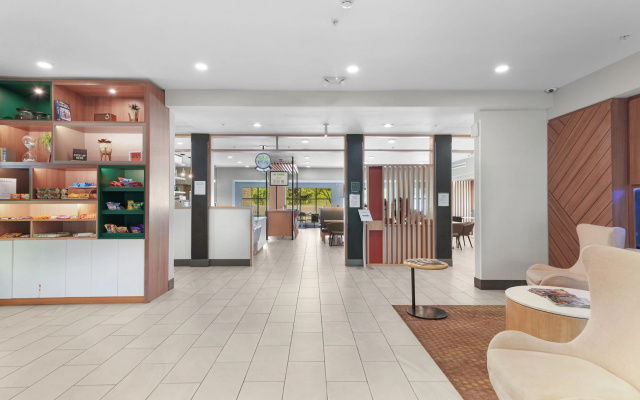 photo 2 of Holiday Inn Grand Rapids - South by IHG