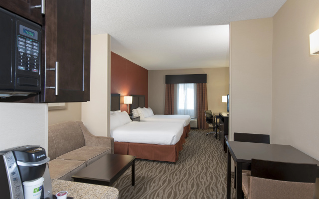 photo 4 of Holiday Inn Express Hotel & Suites Grand Rapids-North by IHG