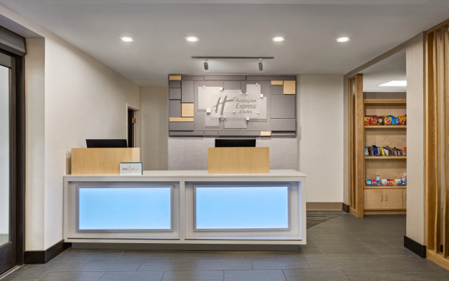 photo 2 of Holiday Inn Express & Suites Greenville - Downtown by IHG