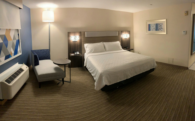 photo 4 of Holiday Inn Express Hotel & Suites Hermosa Beach by IHG