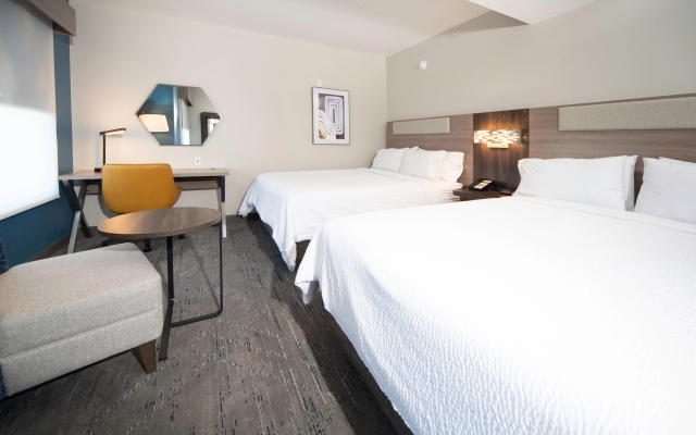 photo 4 of HOLIDAY INN EXPRESS & SUITES INDIANAPOLIS - EAST by IHG