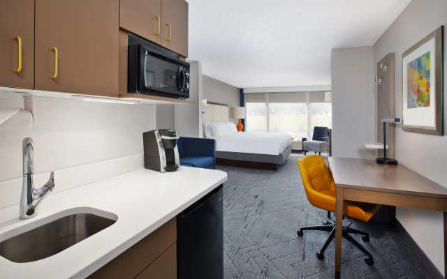 photo 5 of Holiday Inn Express & Suites Kent - University Area by IHG