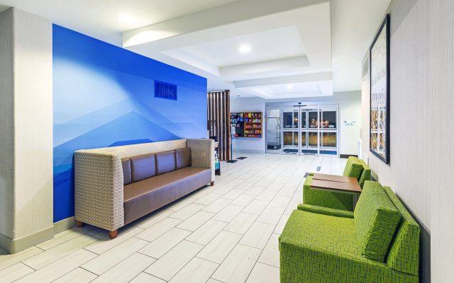 photo 2 of Holiday Inn Express Hotel & Suites Lafayette South by IHG