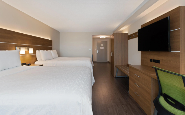 photo 4 of Holiday Inn Express Hotel & Suites Largo-Clearwater by IHG