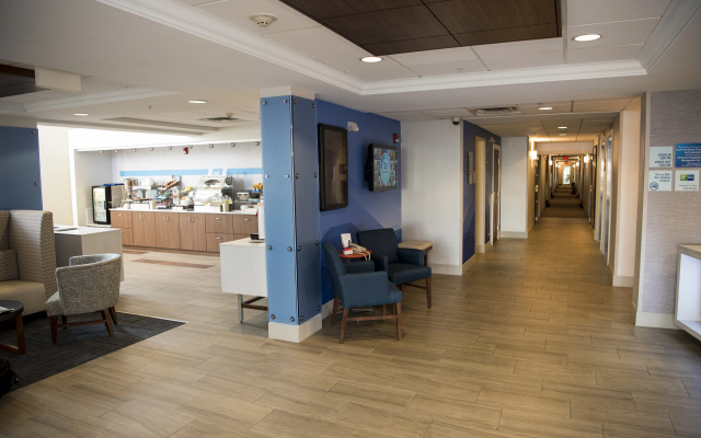 photo 2 of Holiday Inn Express Hotel & Suites Lexington-Downtown by IHG
