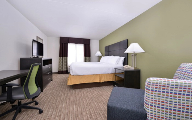 photo 4 of Holiday Inn Express Hotel & Suites Mooresville - Lake Norman by IHG