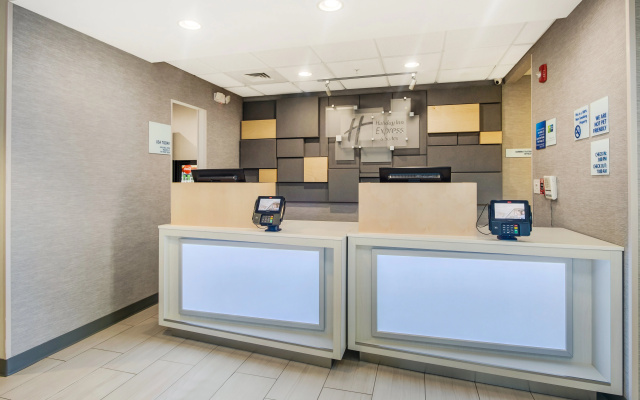 photo 3 of Holiday Inn Express Hotel & Suites Orlando - Apopka by IHG