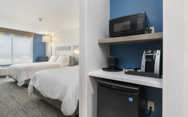 photo 4 of Holiday Inn Express Hotel & Suites Peru - Lasalle Area by IHG