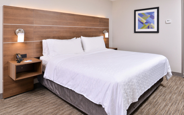 photo 3 of Holiday Inn Express & Suites Selma by IHG