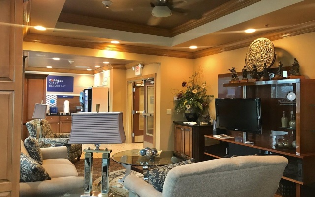 photo 2 of Holiday Inn Express & Suites Somerset Central by IHG