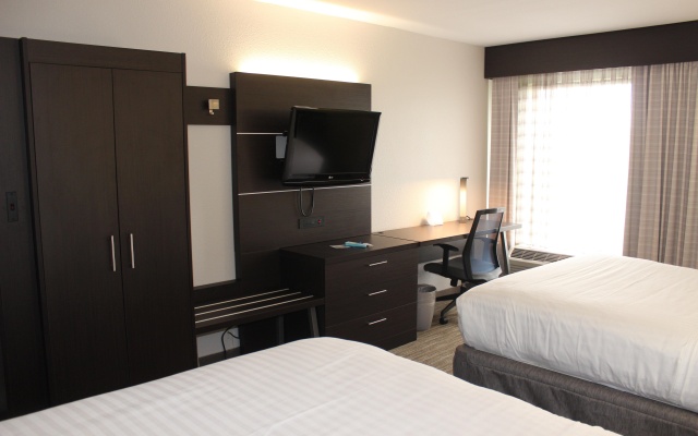 photo 3 of Holiday Inn Express & Suites Troy by IHG