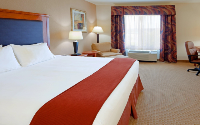 photo 5 of Holiday Inn Express & Suites Albany Airport Area - Latham by IHG
