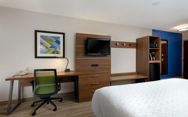 photo 5 of Holiday Inn Express Hotel & Suites Milton East I-10