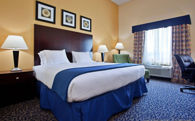 photo 5 of Holiday Inn Express Hotel and Suites Akron South-Airport Area