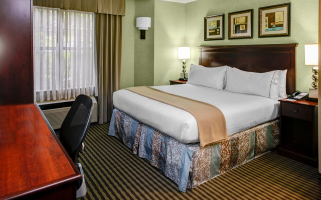 photo 3 of Holiday Inn Express & Suites Atlanta Buckhead by IHG