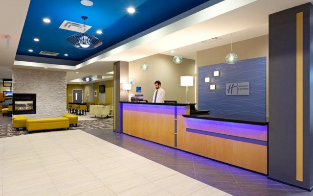 photo 2 of Holiday Inn Express Hotel & Suites Batavia -