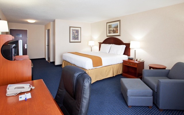 photo 4 of Holiday Inn Express Hotel & Suites Cleveland - Richfield by IHG