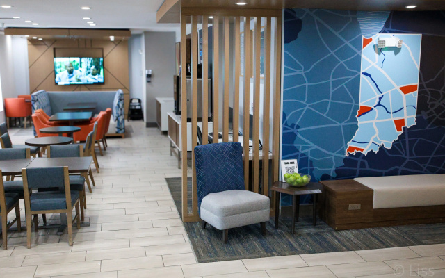 photo 2 of Holiday Inn Express Plymouth