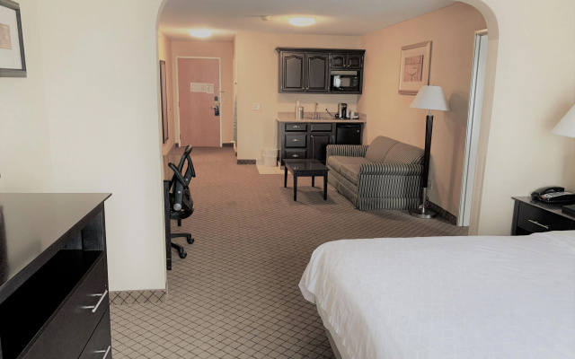 photo 3 of Holiday Inn Express Plymouth