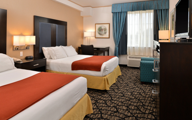 photo 5 of Holiday Inn Express & Suites Tacoma South - Lakewood by IHG
