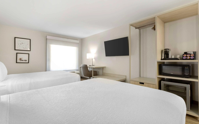 photo 4 of Best Western Plus Sugar Land/Stafford Hotel