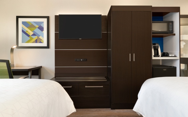 photo 5 of Holiday Inn Express Jamaica - JFK AirTrain - NYC by IHG