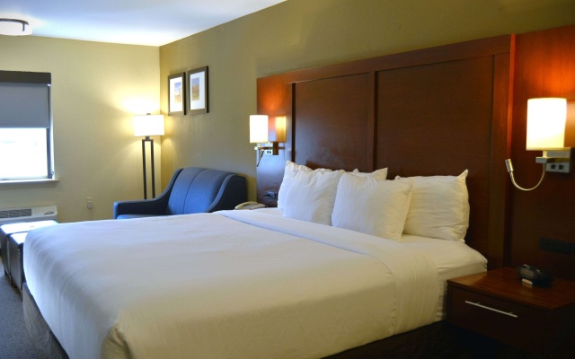 photo 4 of Comfort Inn Lancaster at Rockvale
