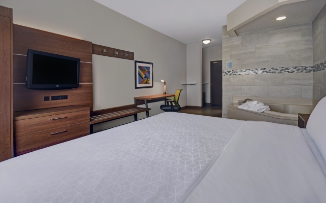 photo 4 of Holiday Inn Express Marshall by IHG
