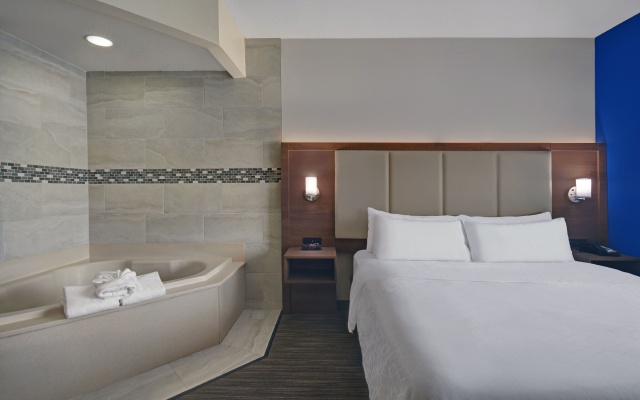 photo 5 of Holiday Inn Express Marshall by IHG