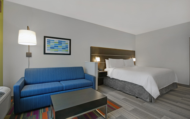 photo 5 of Holiday Inn Express Milwaukee Downtown by IHG