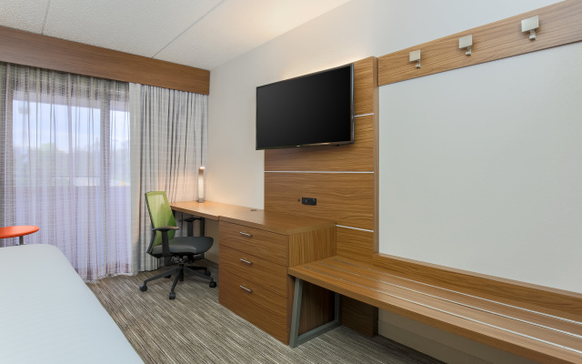 photo 5 of Holiday Inn Express Milwaukee-West Medical Center by IHG