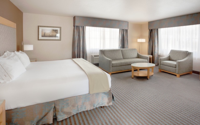 photo 3 of Holiday Inn Express Monterey-Cannery Row by IHG