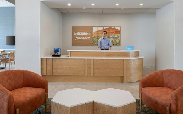 photo 2 of Hampton Inn by Hilton North Hollywood