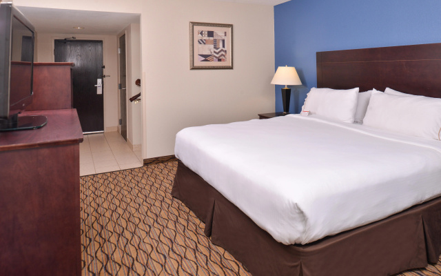 photo 3 of Holiday Inn Express & Suites Central Omaha by IHG