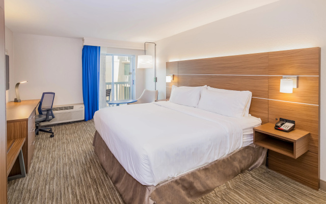 photo 4 of Holiday Inn Express Orange Beach by IHG
