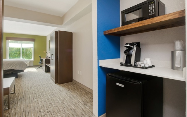 photo 2 of Holiday Inn Express Hotel & Suites Orlando - Apopka, an IHG Hotel
