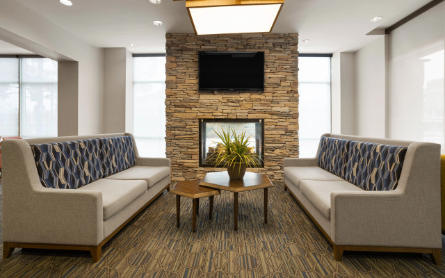 photo 3 of Holiday Inn Express Philadelphia - Penns Landing by IHG