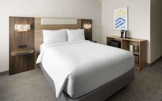 photo 4 of Holiday Inn Express Philadelphia - Penns Landing by IHG