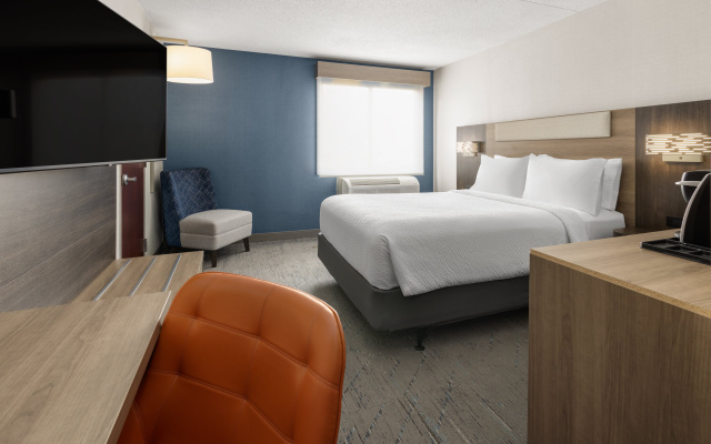 photo 5 of Holiday Inn Express Philadelphia - Penns Landing by IHG