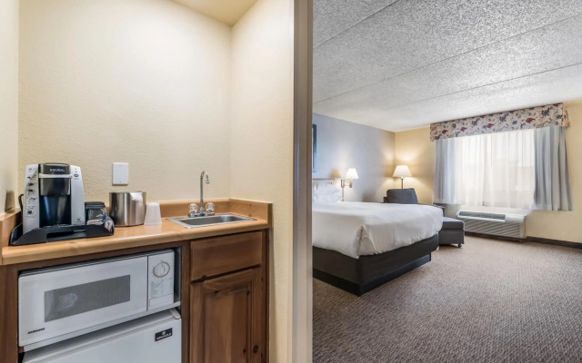 photo 4 of Red Lion Inn & Suites Goodyear Phoenix