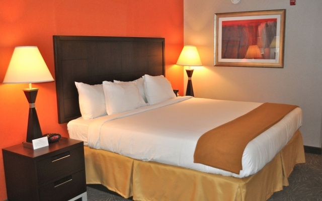 photo 3 of Holiday Inn Express Pittsburgh E -Waterfront