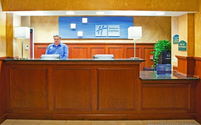 photo 2 of Holiday Inn Express Pittsburgh-Bridgeville by IHG