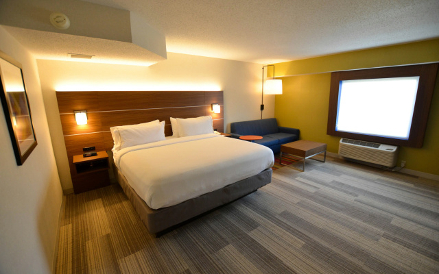 photo 5 of Holiday Inn Express Pittsburgh-Bridgeville by IHG